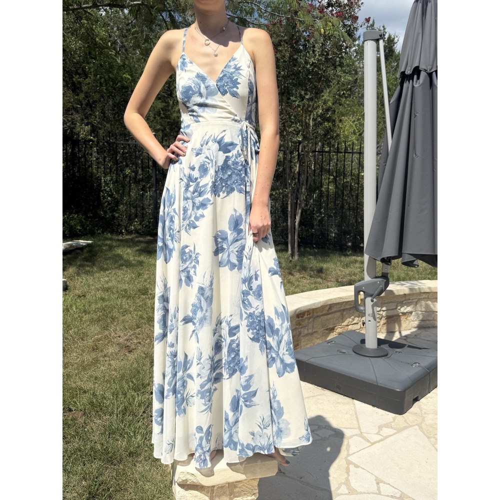 Lulus‎ Elegant Cream And Blue Floral Dress Homecoming Lined Wrap Maxi Size XS